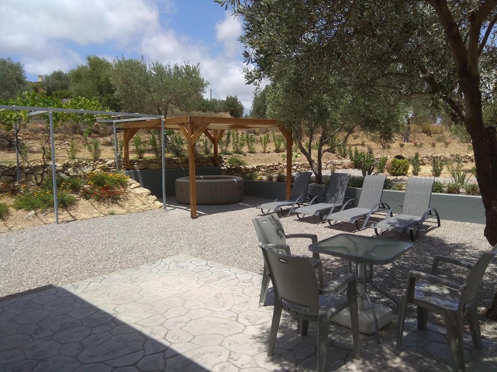 Evgenias Olive House Villa กาลาธอส ภายนอก รูปภาพ